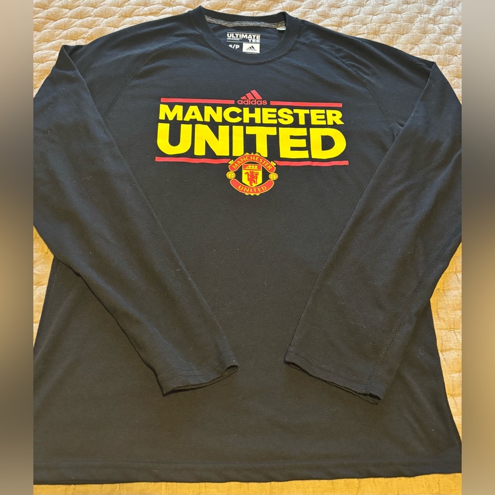 Manchester United Long Sleeve adidas Soccer T-Shirt Size S